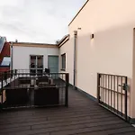 Laras Loft *